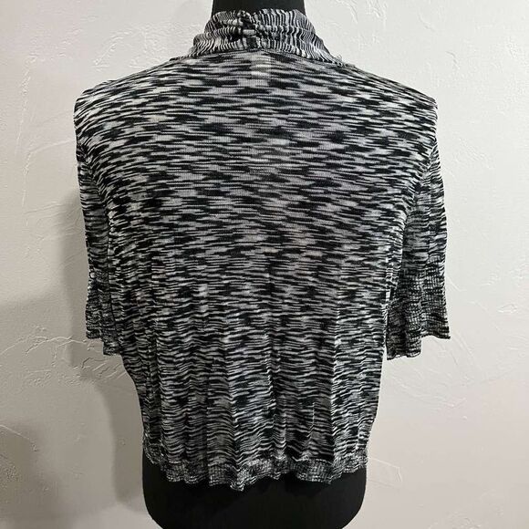 Lane Bryant Black White Grey Knit Shrug Sweater Cardigan Plus Size 22/24 - Picture 3 of 5